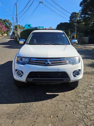 MITSUBISHI L200 TRITON 3.5 HPE 4X4 CD V6 24V FLEX 4P AUTOMÁTICO MITSUBISHI L200 TRITON 3.5 HPE 4X4 CD V6 24V FLEX 4P AUTOMÁTICO